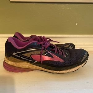 Brooks DNA running shoes size women’s 8